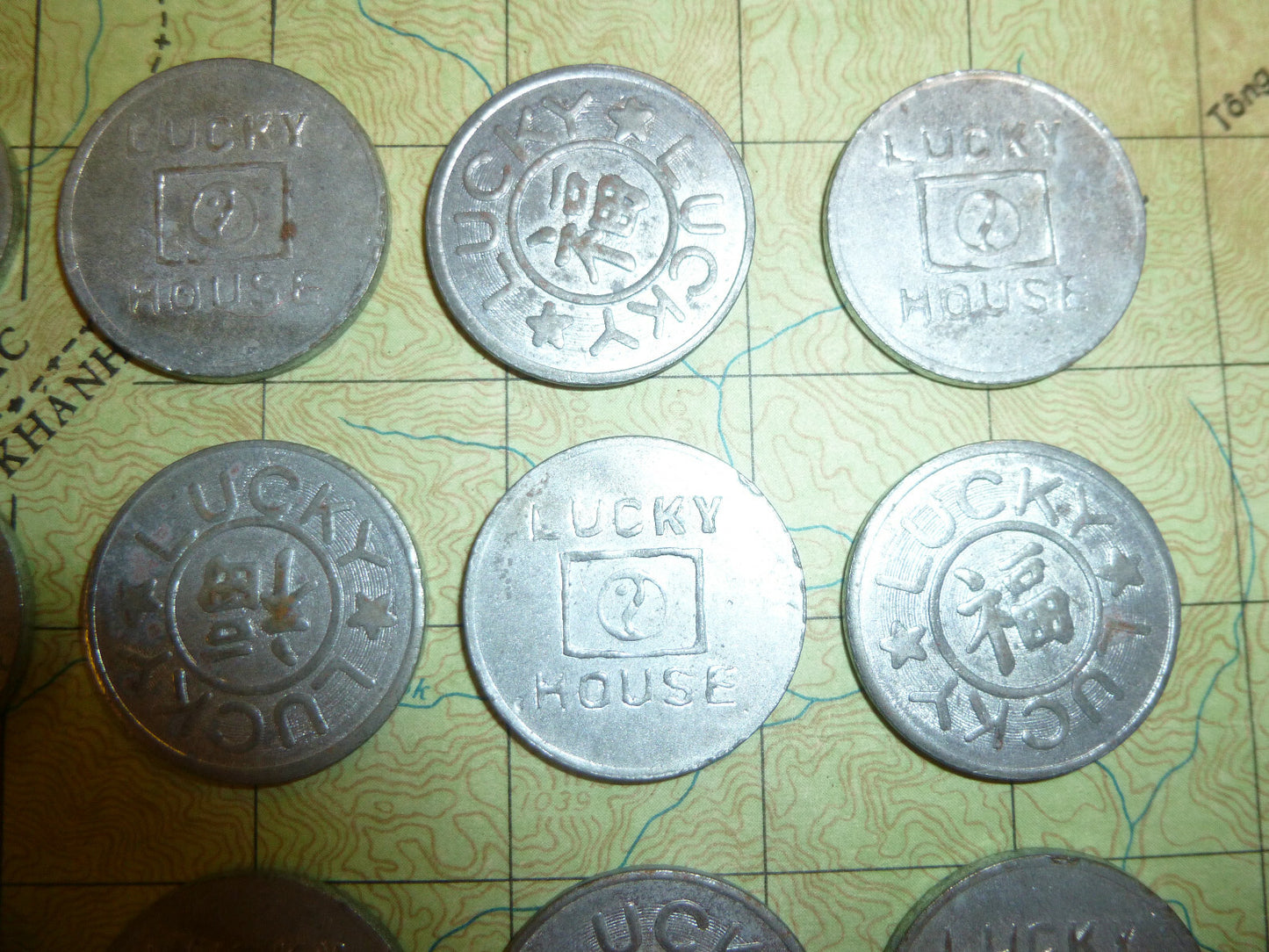 369333