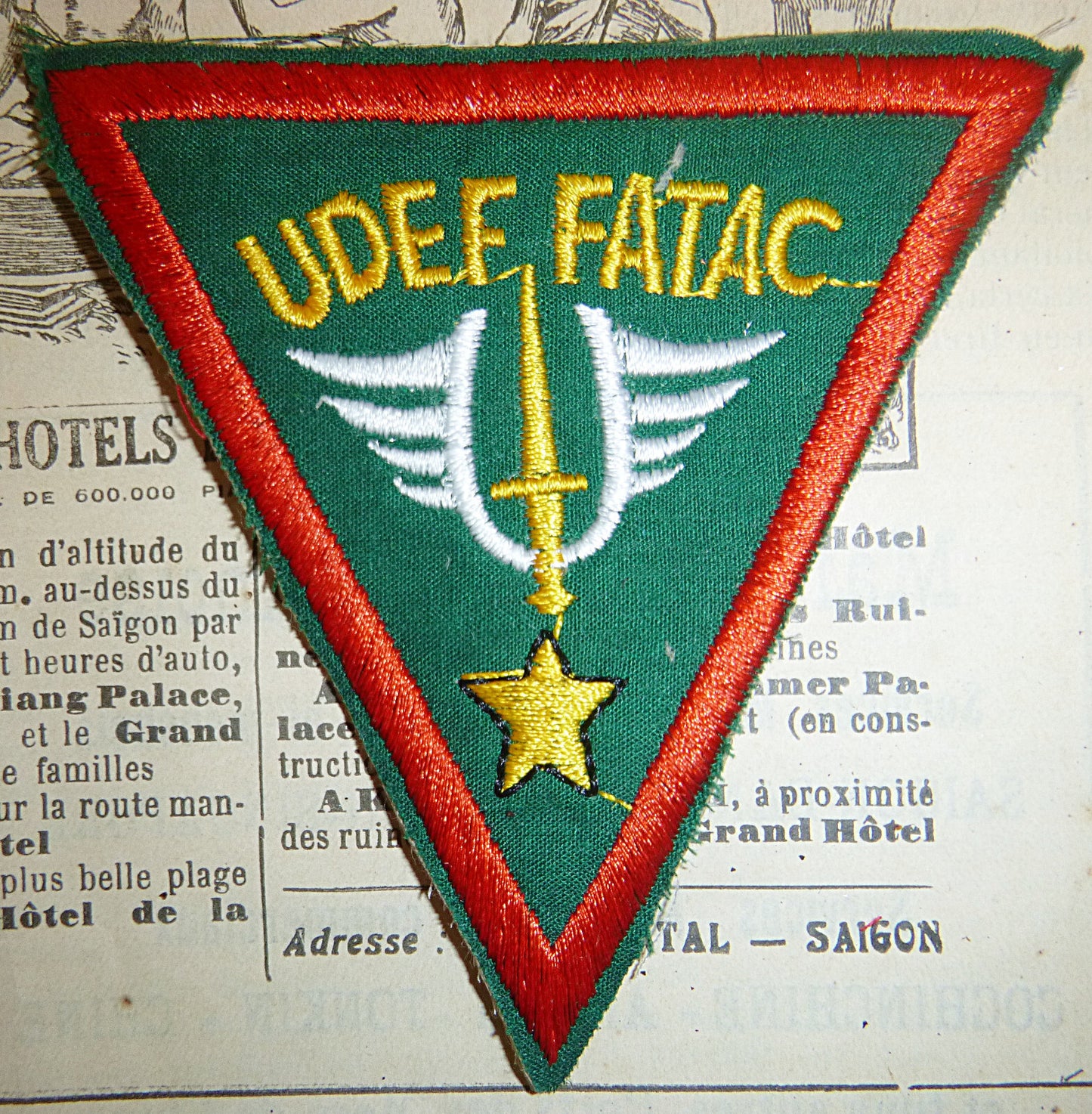 371932