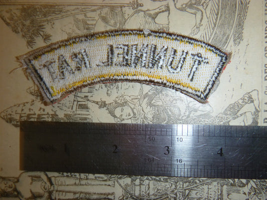 371902